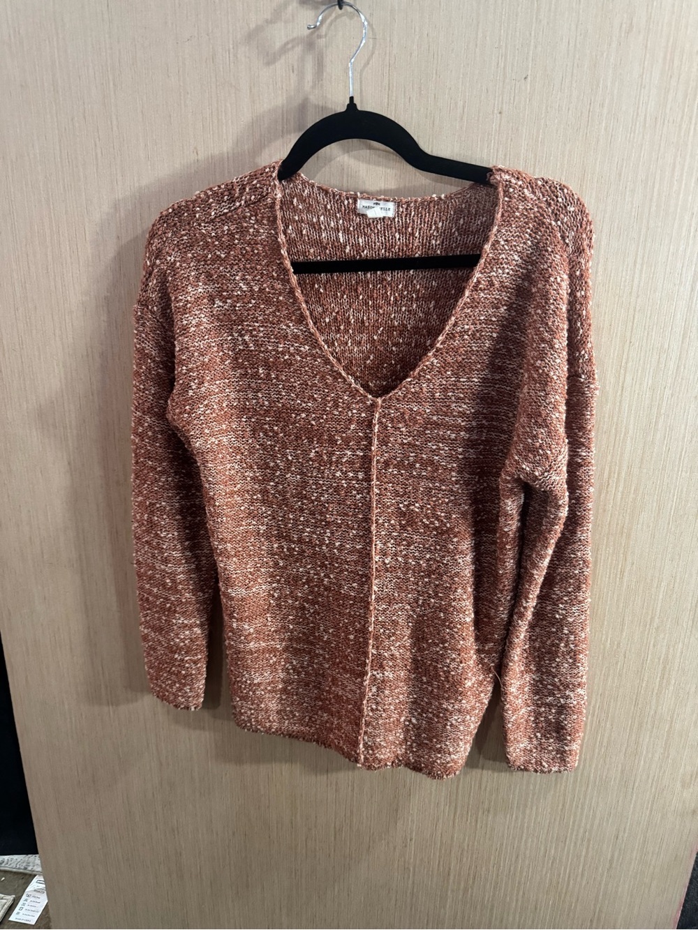 Women’s Mason & Belle Orange Whitw Cozy V-Neck Sweater Size Small